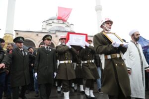 Çorumlu Şehit Uzman Çavuş Mustafa Bazna Düzce’de son yolculuğuna uğurlandı