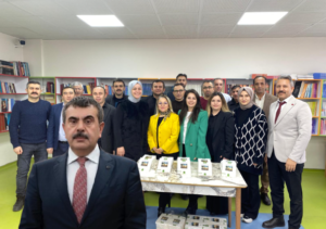 Çorum’un Osmancık ilçesinde "Geleceğe Uzanan Kökler" adlı eğitim kitabını yazan