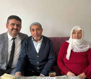 Çorum’un Osmancık ilçesinde evlilikte 55’inci yılına giren çifte ziyaret gerçekleştirildi.