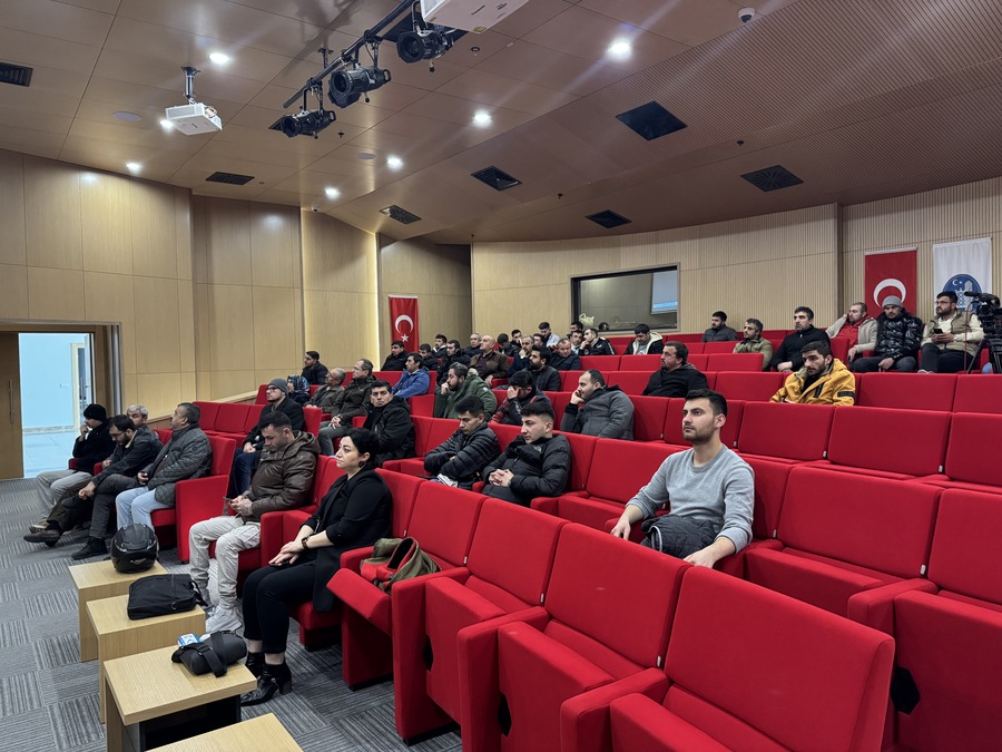 Geçici işçiler için kura çekimi yapıldı Çorum Belediyesi bünyesinde 6 ay süre ile çalıştırılacak olan 348