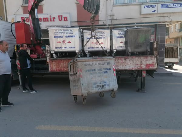 Sungurlu’da çöp konteynerleri yenileniyor Çevre Şehircilik ve İklim Değişikliği Bakanlığı tarafından temizlik hizmetlerinde kullanılması
