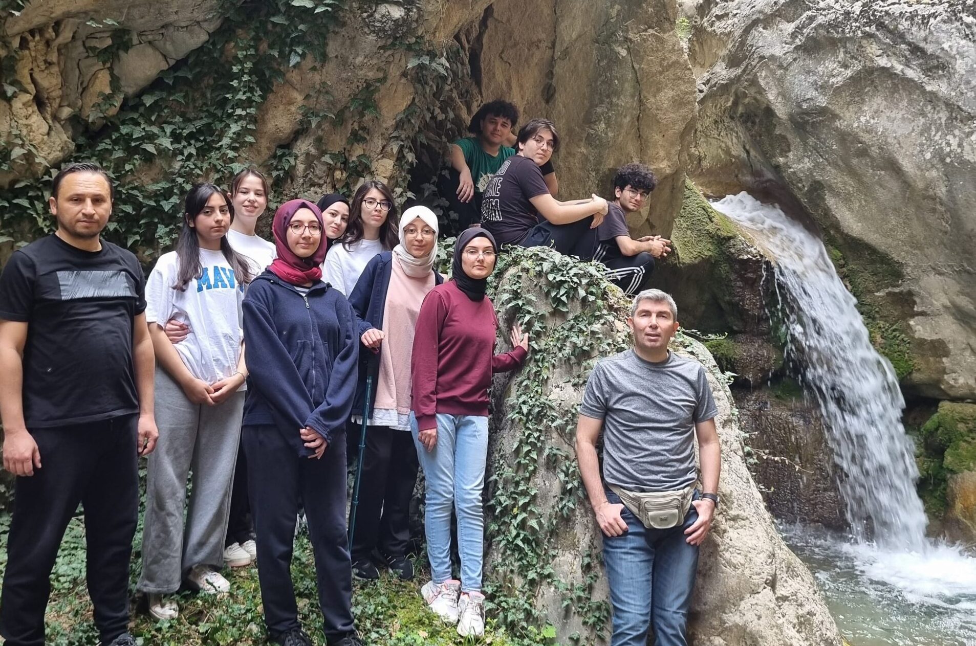 Fen Lisesi öğrencileri Kalinse Kanyonu’nda stres attı Fen Lisesi öğrencileri Kalinse Kanyon’unda stres attı
