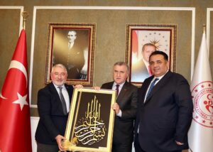 Çorum Belediyesi, şehrin gençlik, spor, çevre ve şehircilik alanlarında hayata