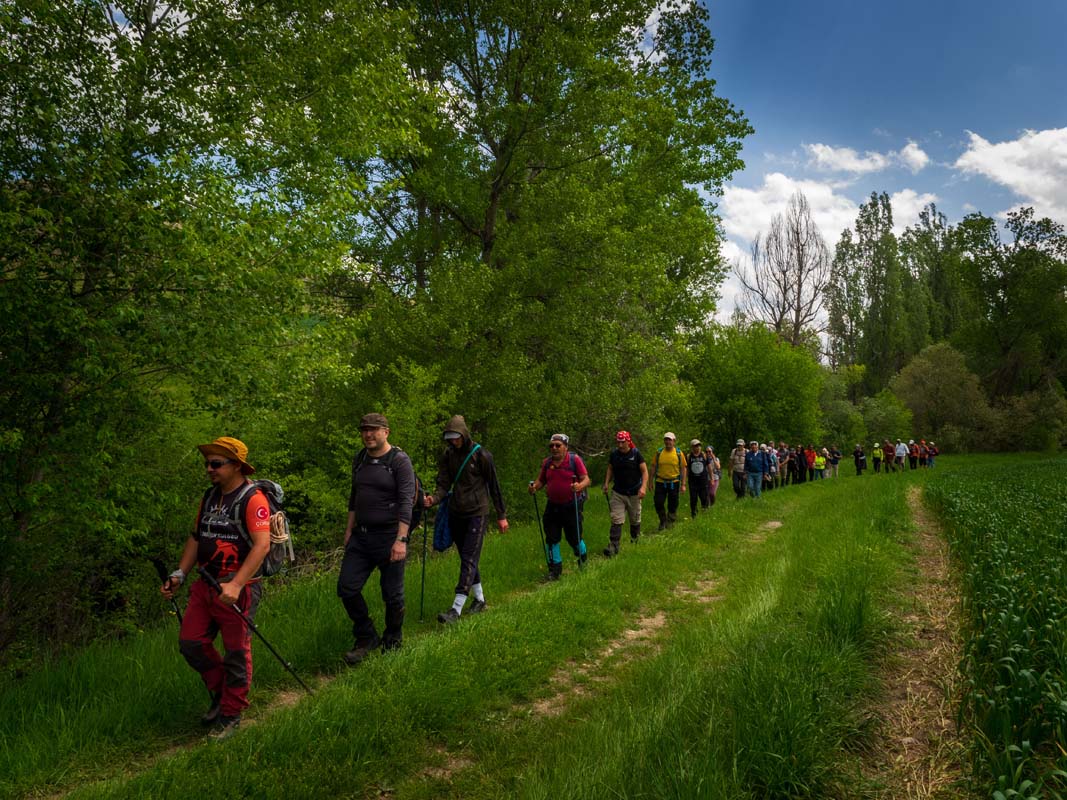“Hitit Yolu Gençlik Yürüyüşü” tamamlandı Çorum İl Kültür ve Turizm Müdürlüğü tarafından tarihi Hitit kentleri