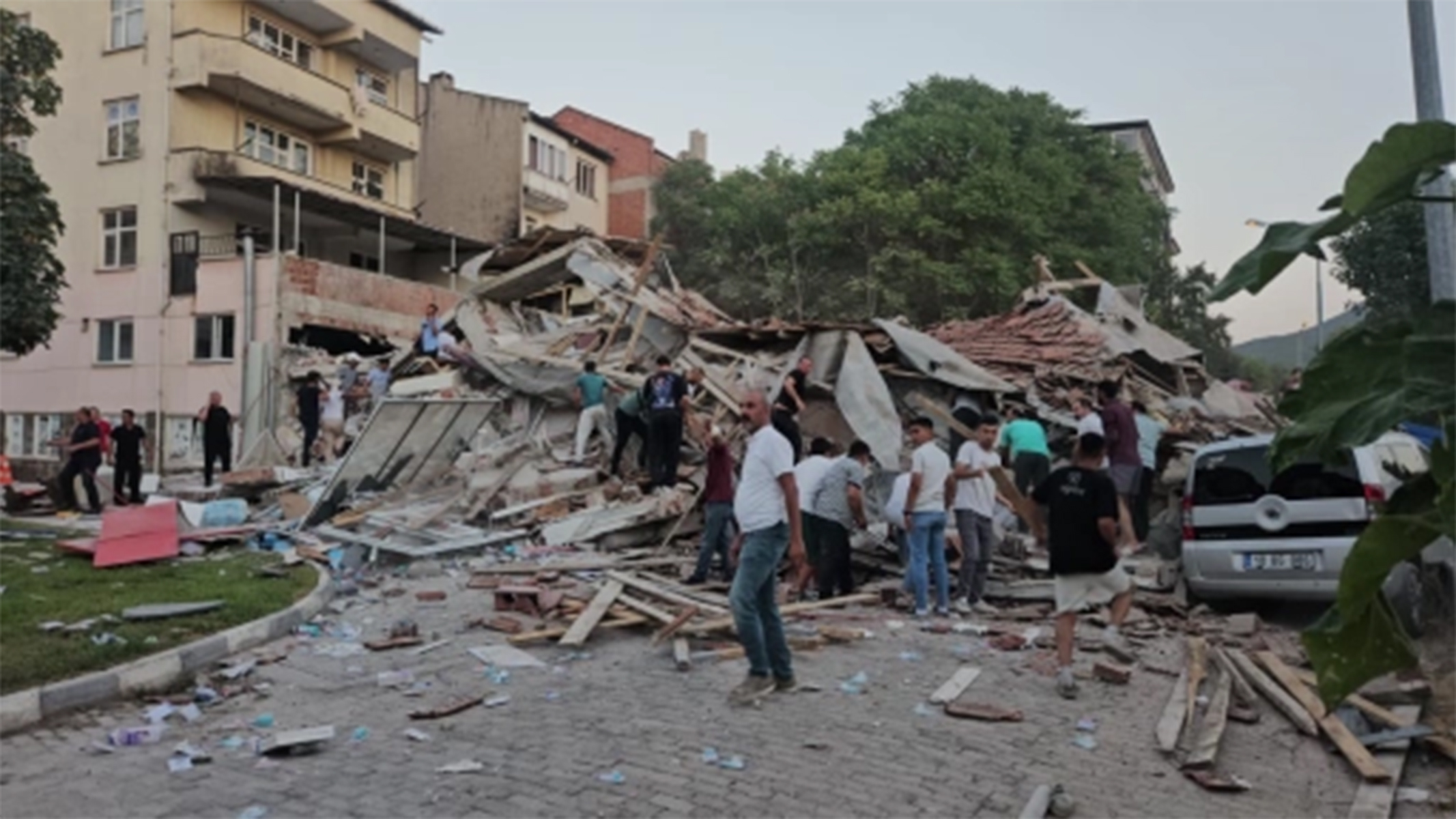 Balıkesir Sındırgı’da 6.1’lik deprem