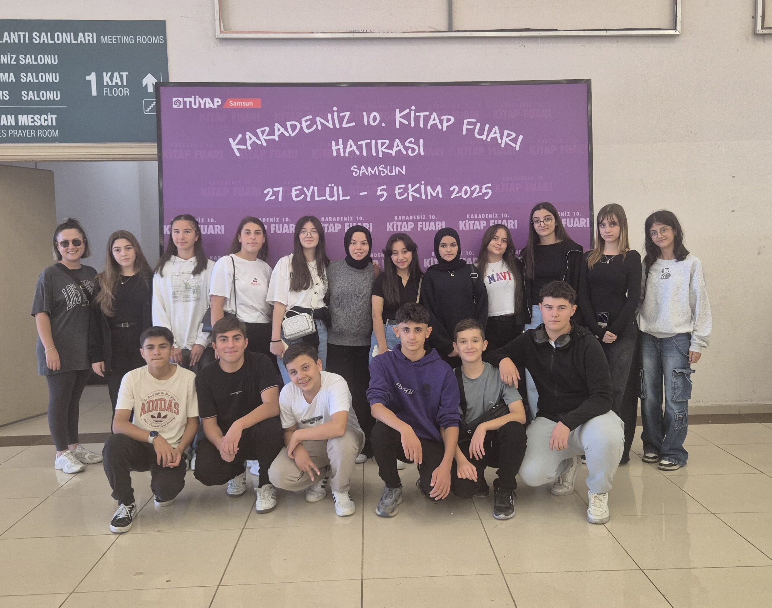 Ömer Derindere Fen Lisesi, Samsun Kitap Fuarını ziyaret etti