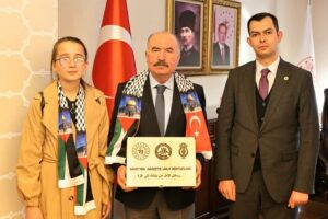             Vali Çalgan, projede emeği geçen tüm kurumlara ve öğrencilere