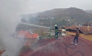 Osmancık, Çampınar Köyü'nde ev yangını