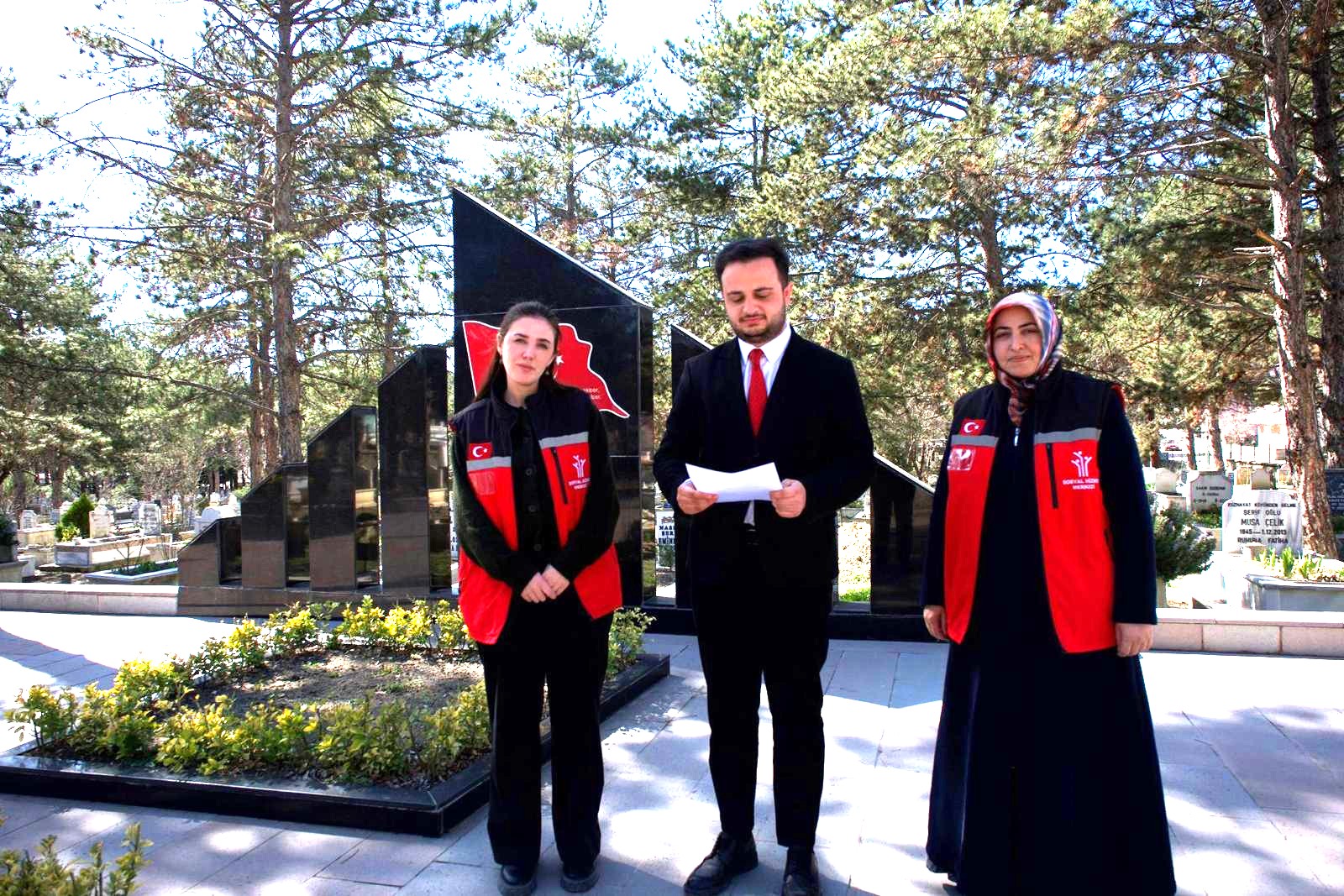 Şehitlere Vefa: Osmancık’ta Kabirler İçin Bakım Seferberliğe