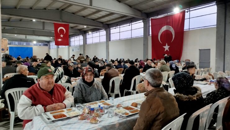 Yazı Mahallesi Muhtarlığı’ndan Geleneksel İftar Yemeği
