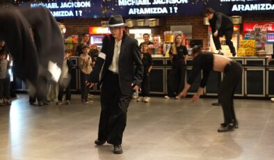 Pop’un Kralı Emaar’da Canlandı: “Michael” Filminin Tanıtımı Flash Mob Dans Gösterisiyle Paribu Cineverse Emaar’da Gerçekleşti