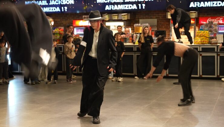 Pop’un Kralı Emaar’da Canlandı: “Michael” Filminin Tanıtımı Flash Mob Dans Gösterisiyle Paribu Cineverse Emaar’da Gerçekleşti