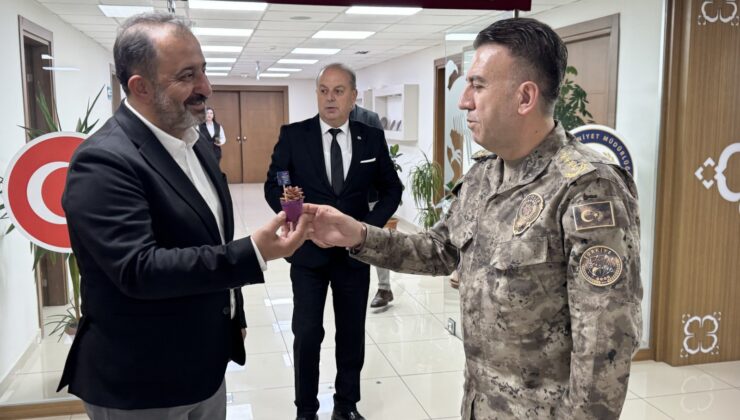 Belediye’den Emniyet Müdürlüğü’ne Kutlama Ziyareti