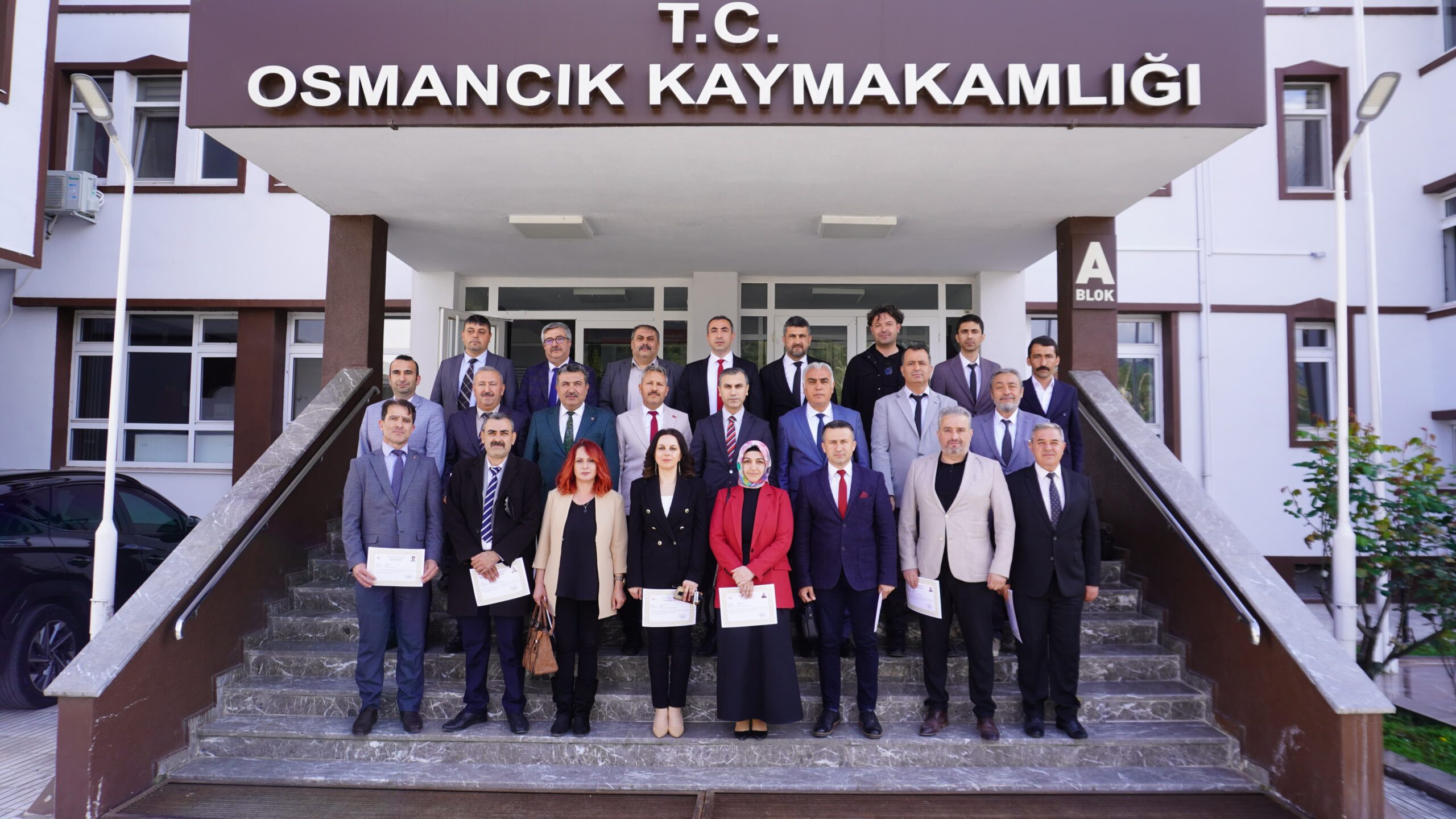 “Bir Okul, Bin Yürek: Osmancık’ta Eğitim Yöneticilerinin Kaleminden Anlamlı Eser”