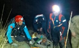 Çorum’da mantar toplarken uçurumdan düşen vatandaş kurtarıldı