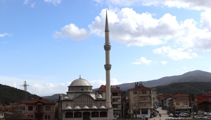 Osmancık Beyazıt Camii ibadete kapatıldı
