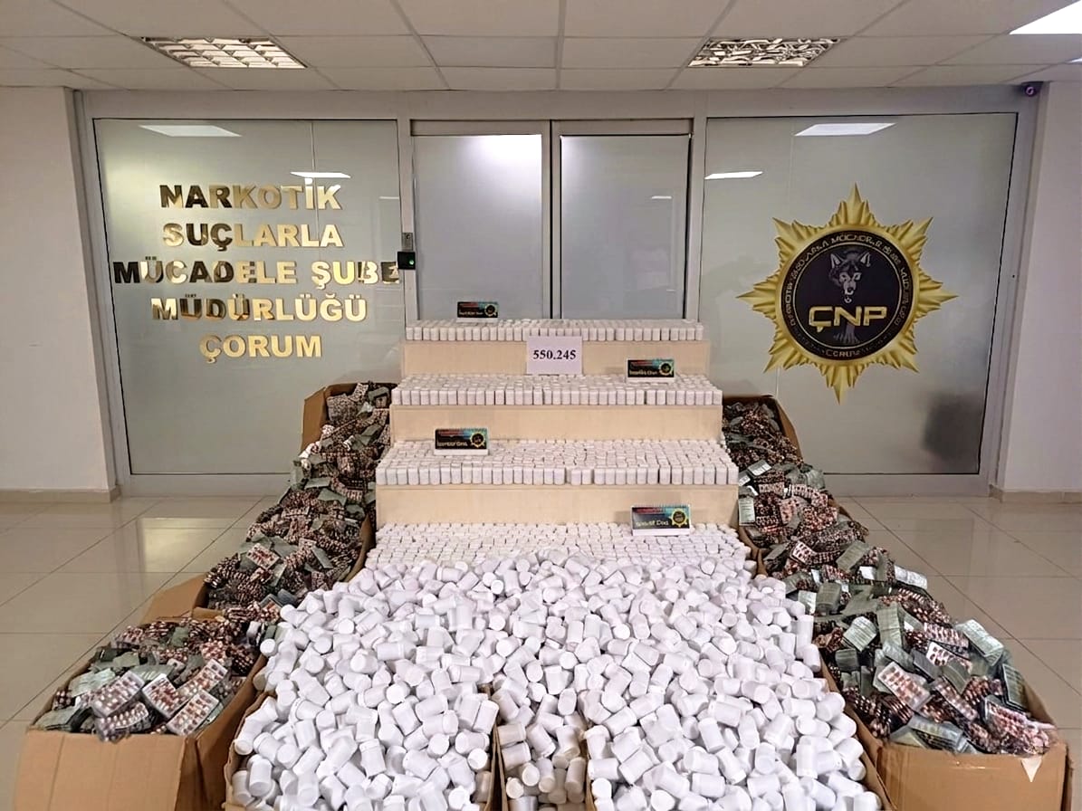 Osmancık’ta uyuşturucu sevkiyatına darbe: 550 bin 245 hap ele geçirildi