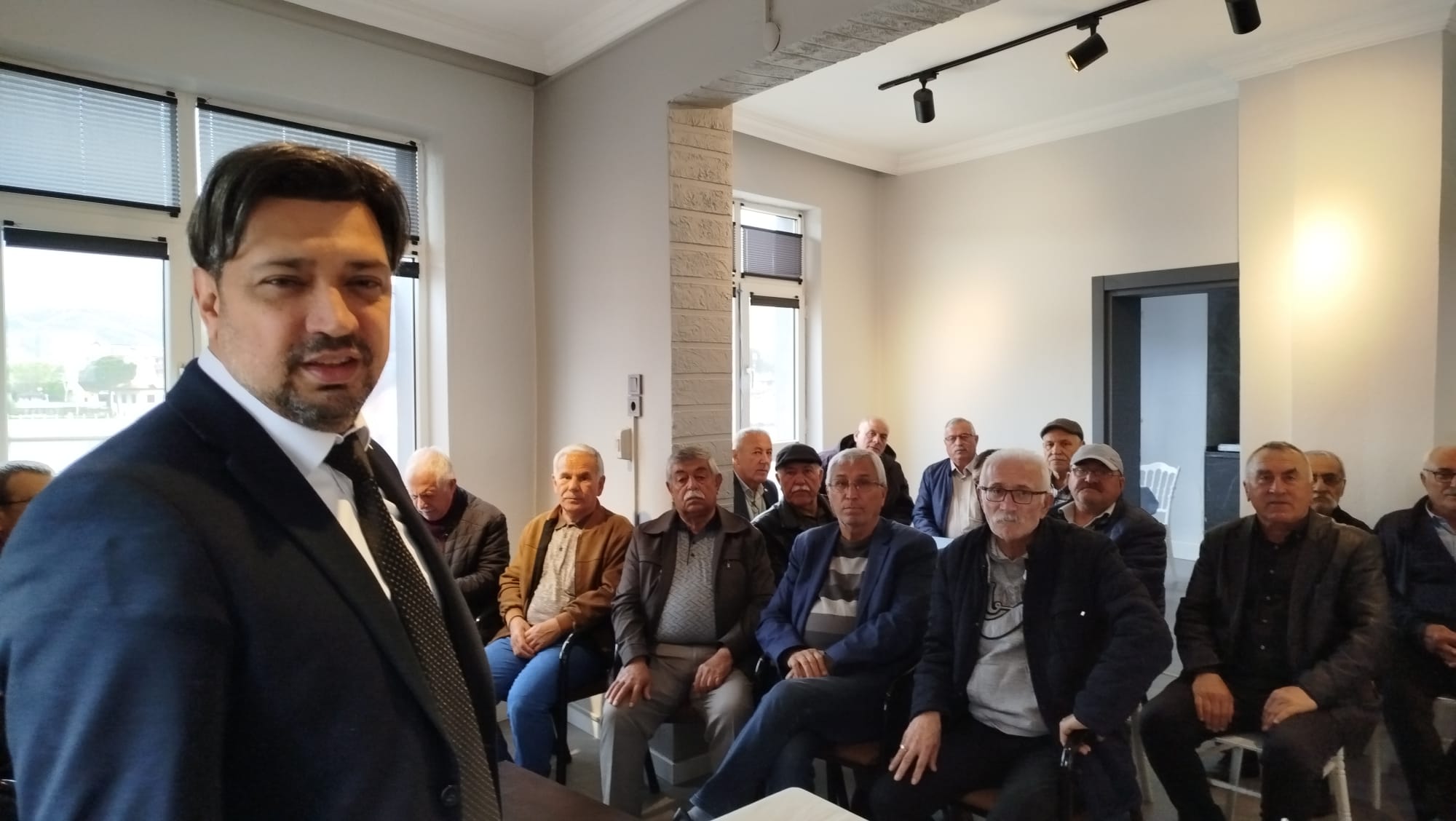 CHP Osmancık İlçe Başkanı Özhan Arslan; “Osmancık Ekonomik Olarak Can Çekişiyor”