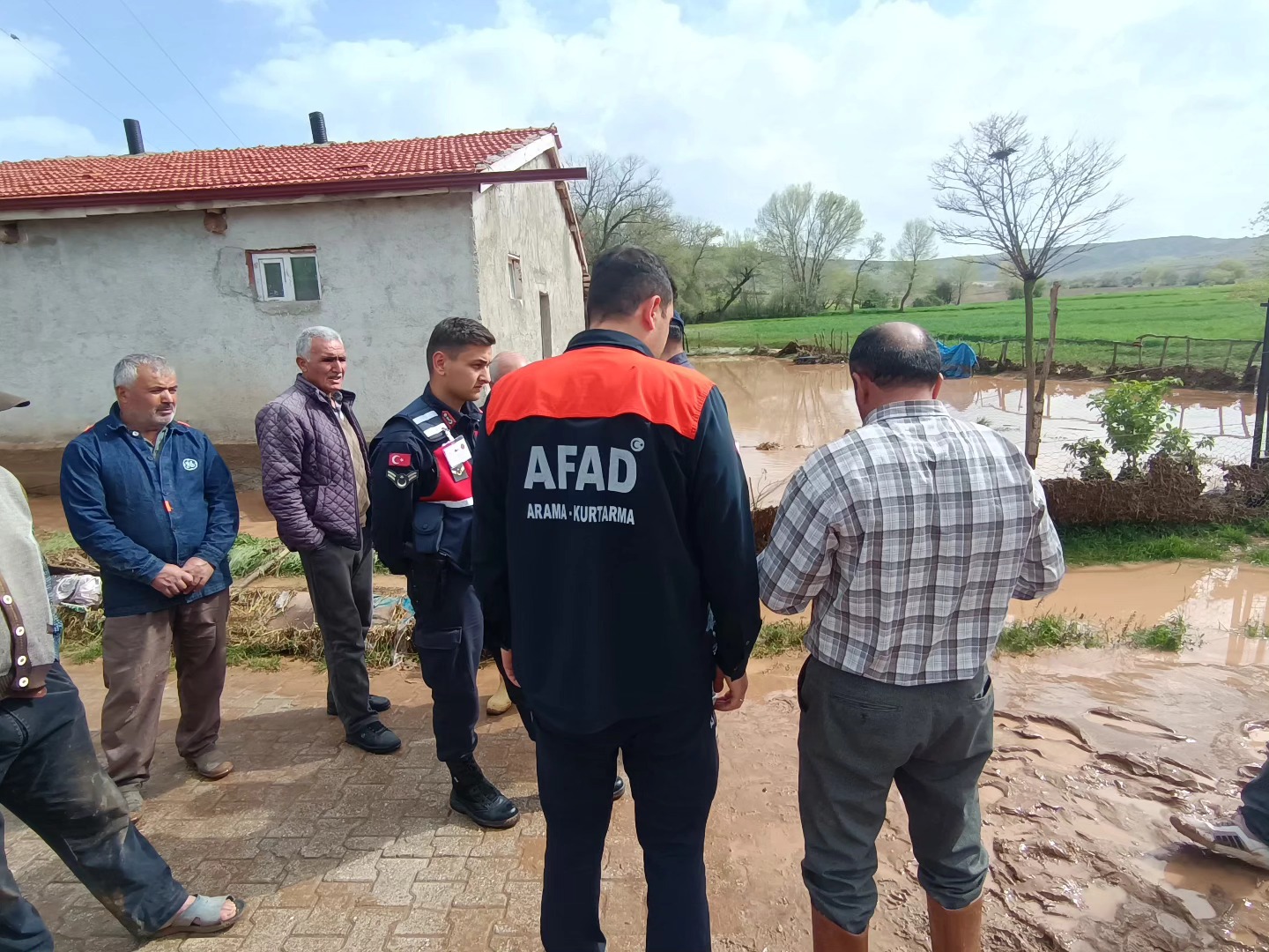 Çorum’da Sel Felaketi: Mahsur Kalan Vatandaşlar Tahliye Edildi