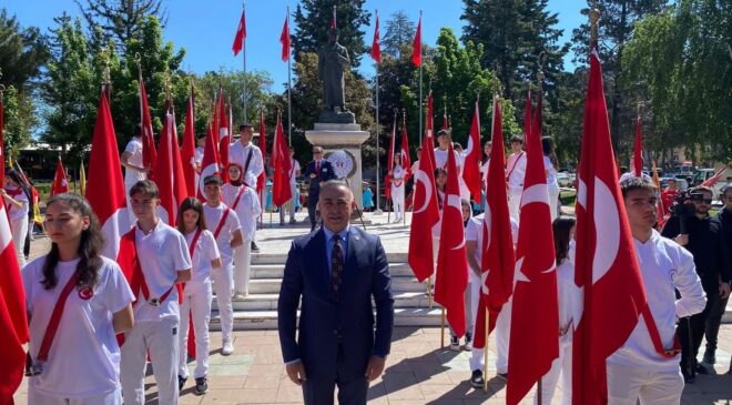 Mehmet Tahtasız: “Bütün ümidimiz gençlikte”