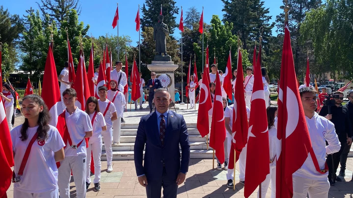 Mehmet Tahtasız: “Bütün ümidimiz gençlikte”