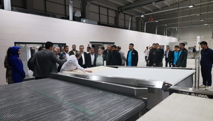 Sungurlu Belediyesi Halk Ekmek Fabrikası Hizmete Girdi