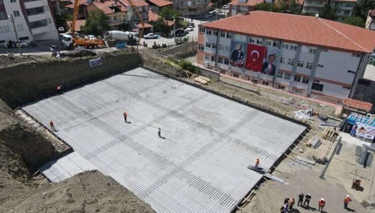 İskilip’te Yarı Olimpik Yüzme Havuzu ve Yürüyüş Yolu Projesinin Temeli Atıldı