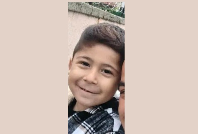 Balkondan Düşen 5 Yaşındaki Çocuk Hayatını Kaybetti Çorum’un Dodurga ilçesine bağlı Tutuş Köyü nüfusuna kayıtlı 5 yaşındaki