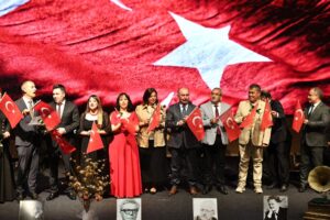 Öğretmen Akademileri Kapanışında Sanat Dolu Gece