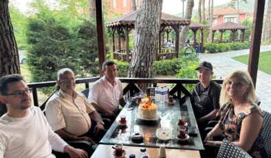 Ceyhan Dölcü’den Gazetecilere Pastalı Kutlama