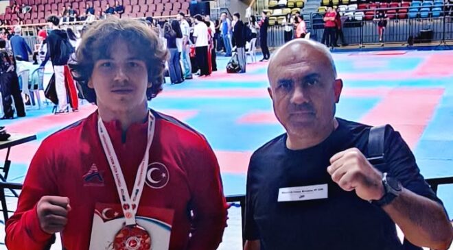 Kick Boks’ta Osman Melih Dölcü Türkiye Üçüncüsü Oldu
