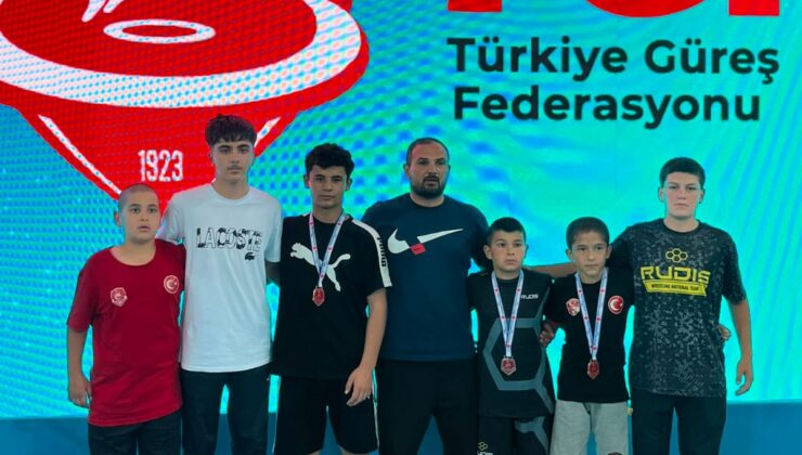 Osmancıklı Minik Güreşçiler Türkiye Şampiyonası’nda Gururlandırdı