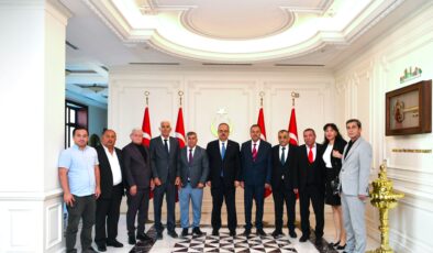 Ankara Valisi Yakup Canbolat’a Çorumlu Hemşehrilerinden Nezaket Ziyareti
