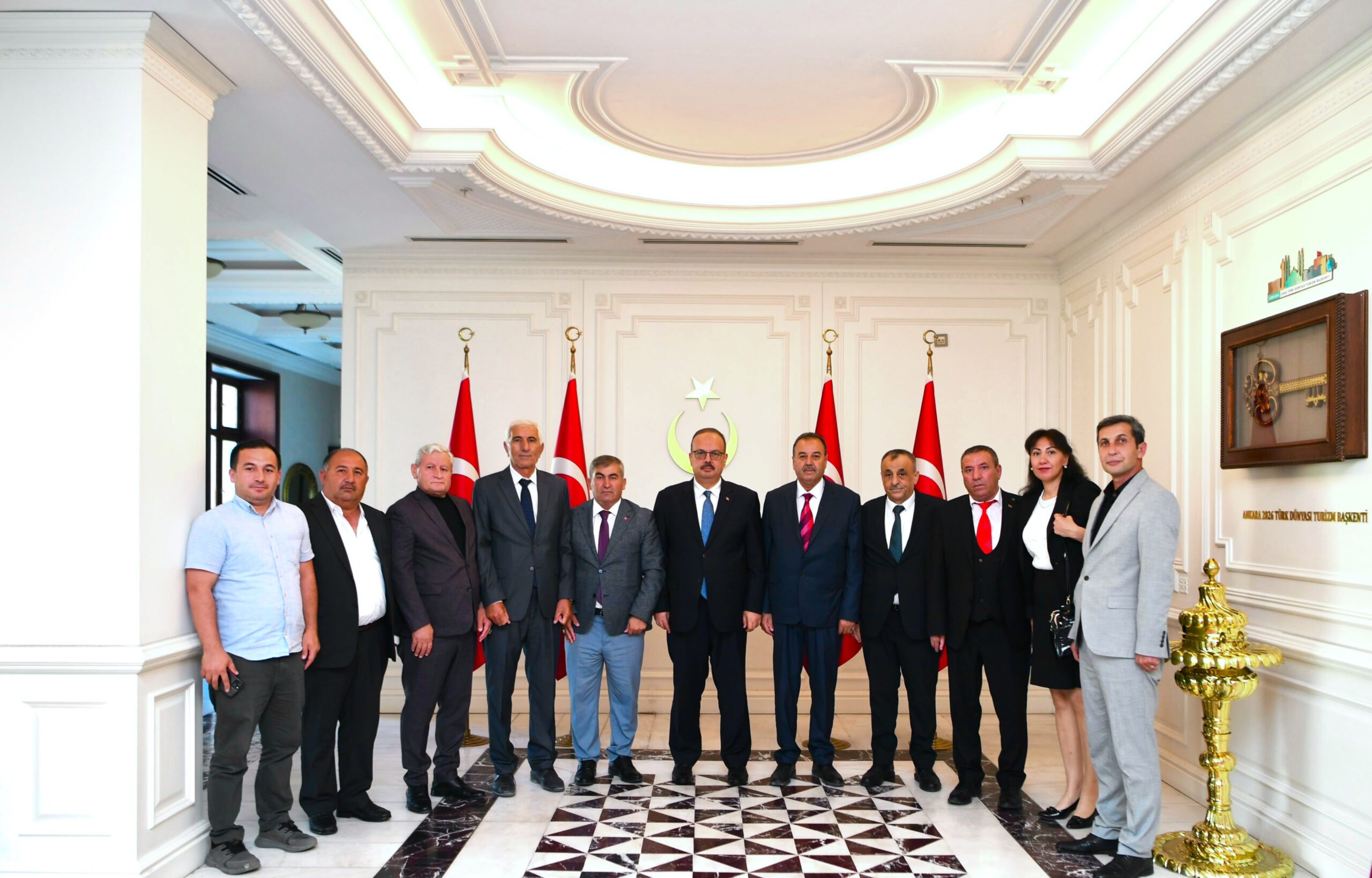 Ankara Valisi Yakup Canbolat’a Çorumlu Hemşehrilerinden Nezaket Ziyareti