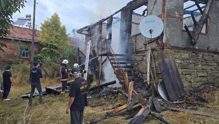 Çorum’da Yangın Ormanlık Alana Sıçramadan Söndürüldü