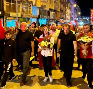 Dünya Şampiyonu Özdenur Özmez, İskilip’te Coşkuyla Karşılandı