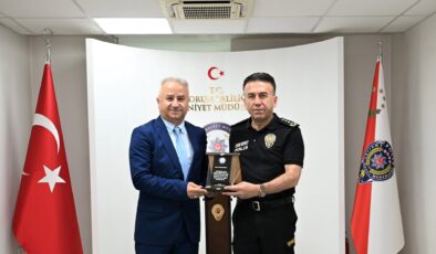 Emniyetten Emekli Personele Plaket ve Onur Belgesi