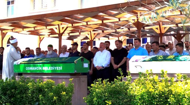 Kazada Hayatını Kaybeden Anne ve Küçük Kızı Son Yolculuğuna Uğurlandı