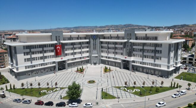 Belediyeden 7,7 Milyon Liralık Kırtasiye Desteği