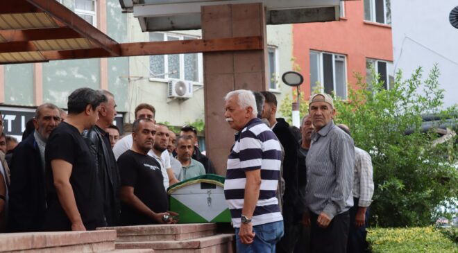 Eşi tarafından vurularak öldürülen Yasemin Yanık son yolculuğuna uğurlandı