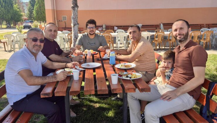 Mezunlar Vefa Buluşmasında Bir Araya Geldi
