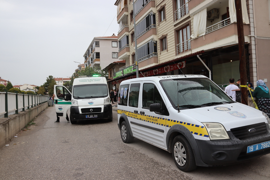 Osmancık’ta Eski Eşini Öldürüp Kendini Vuran Adam Hastanede Hayatını Kaybetti