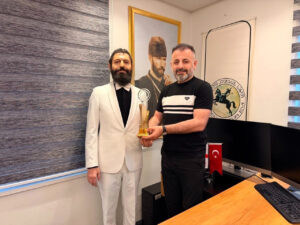International Peace Prize ödüllü, Nobel Barış Ödülü adayı, barış aktivisti