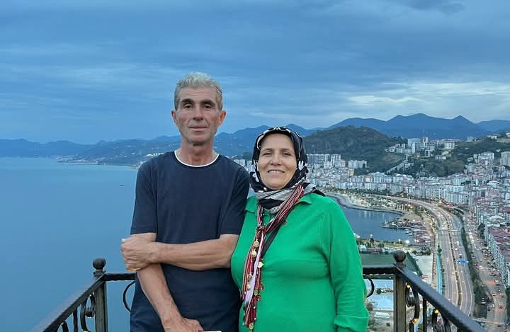 Çorumlu aile Balıkesir’de kaza geçirdi: 1 ölü 1 yaralı Çorum’un Laçin ilçesine bağlı Kuyumcu köyünden Şükrü Gevşek ve eşi