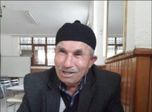 Çorum’da yolun karşısına geçmeye çalışan yaşlı çifte otomobil çarptı. Kazada